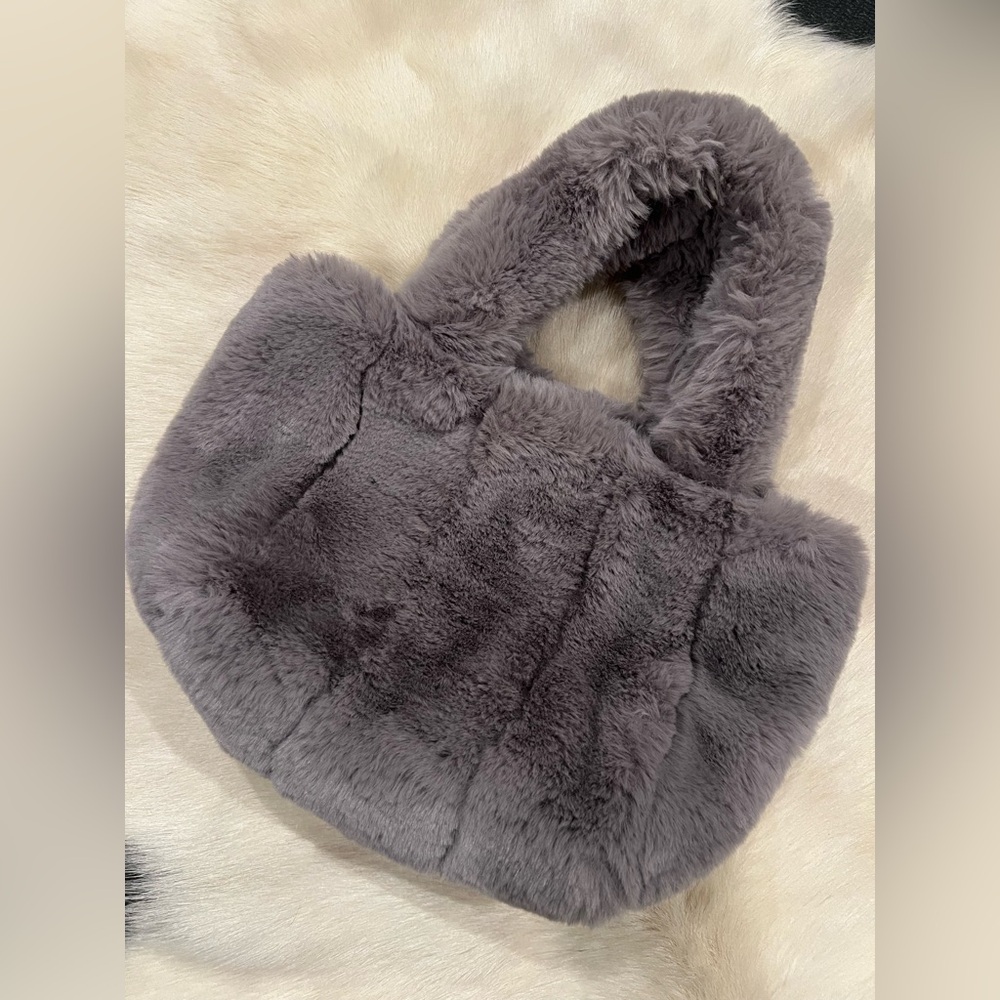 STREET LEVEL Faux Fur Tote Bag